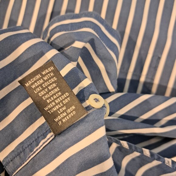 Abercrombie & Fitch Men's Small Muscle Fit Long Sleeve Button Down Striped Shirt - Picture 9 of 14